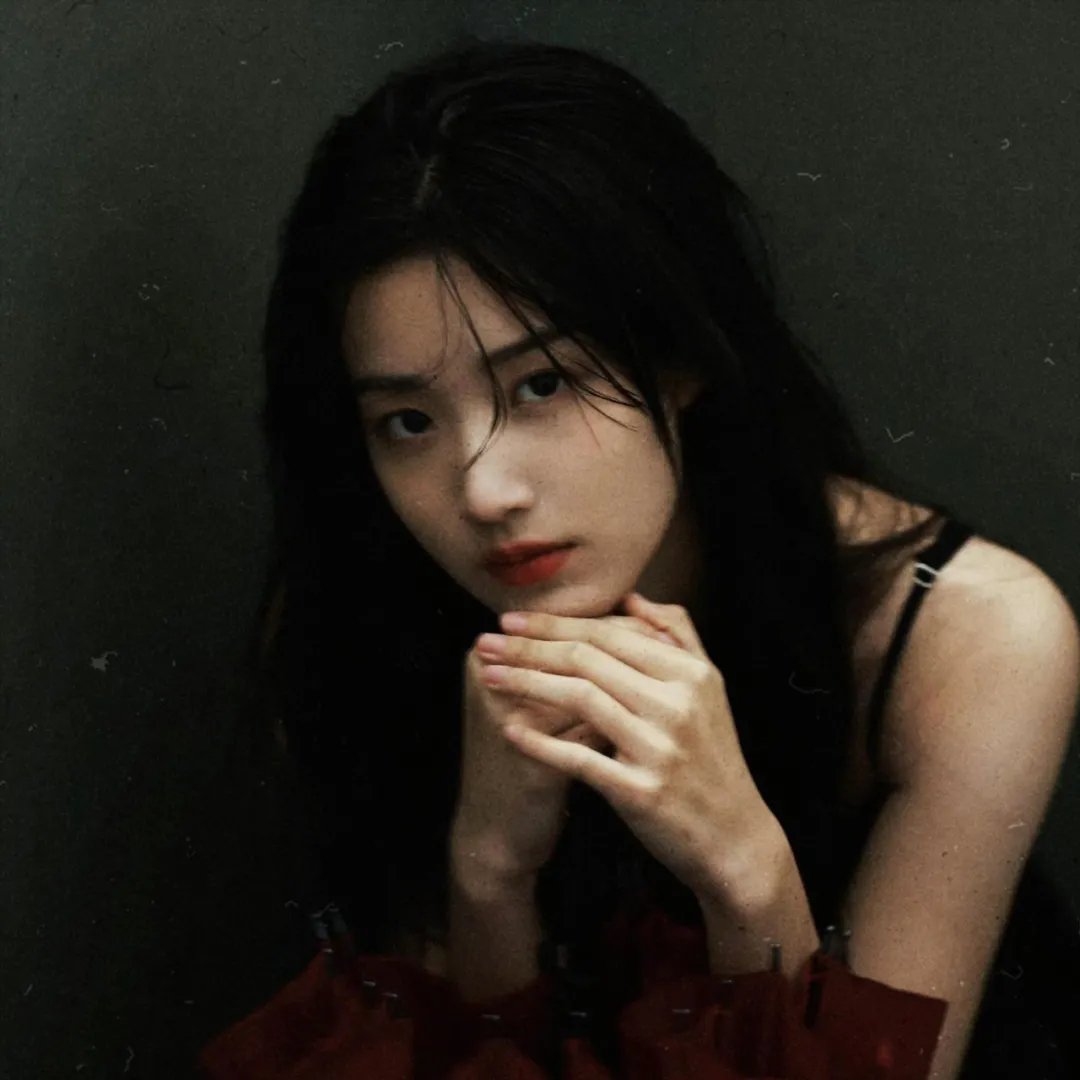 冲浪女孩布鲁娜